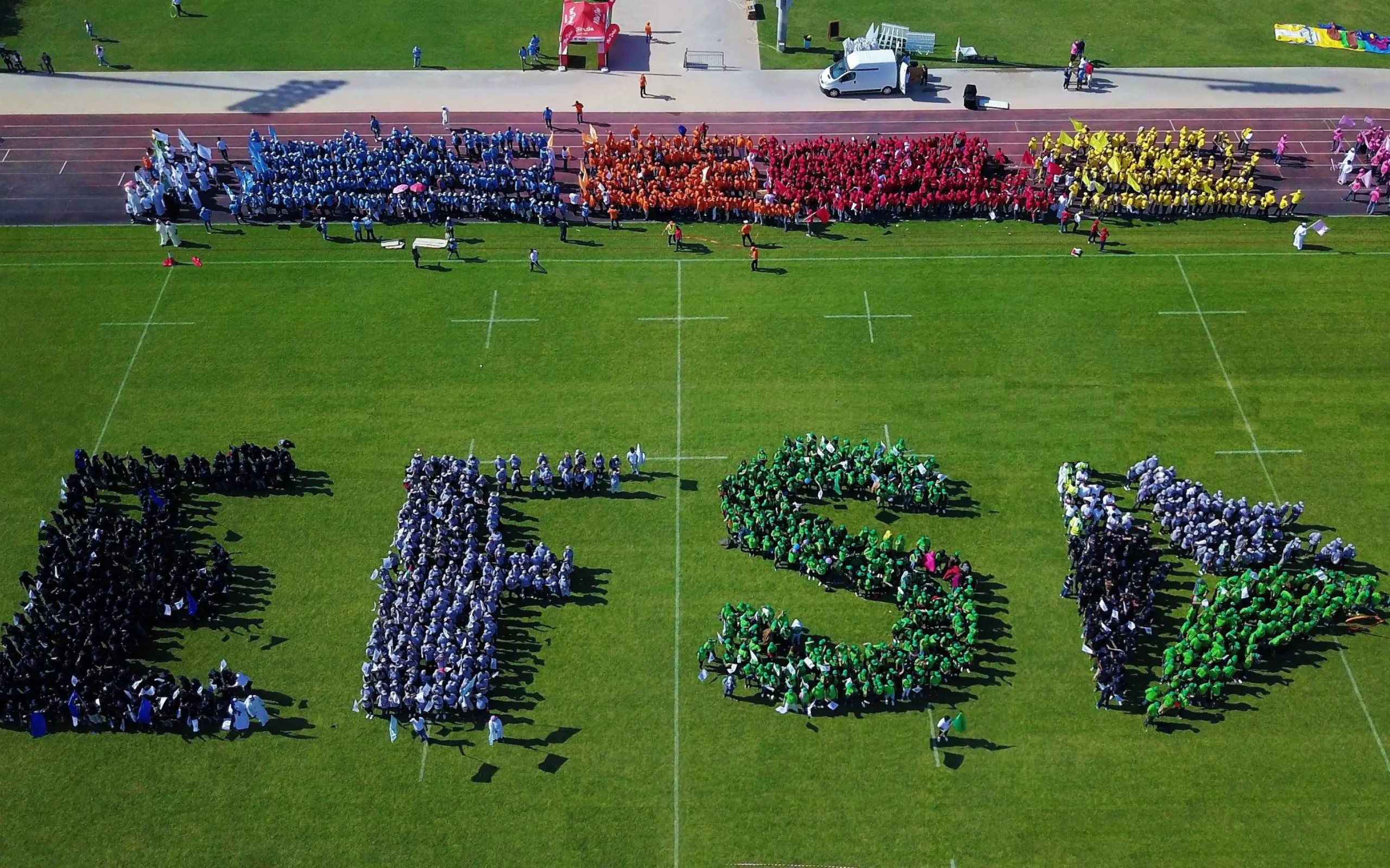 Celebrating-the-Year-of-Zayed-with-5000-blue-collared-workforce