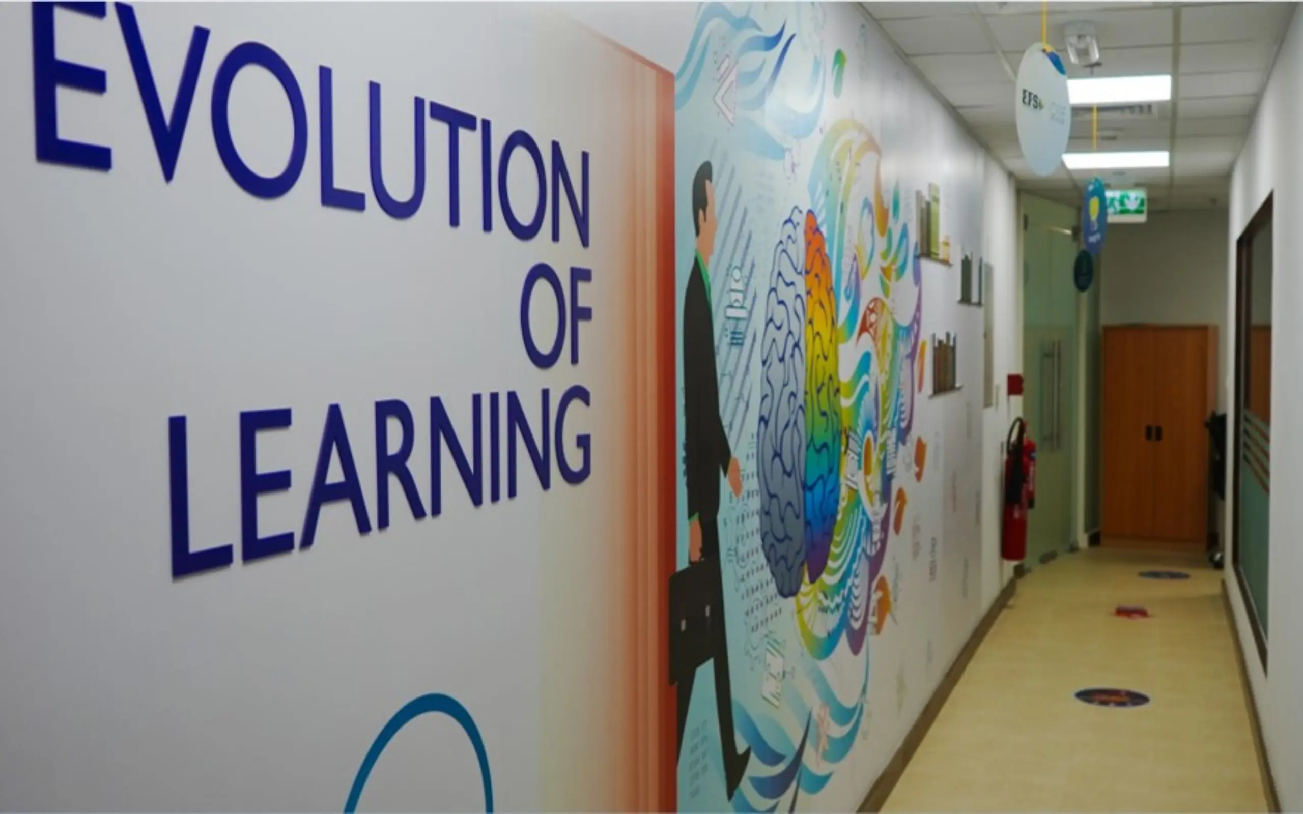 KHDA-issues-a-new-license-to-EFS-centre-of-excellence-for-professional-and-management-development-and-FM-training