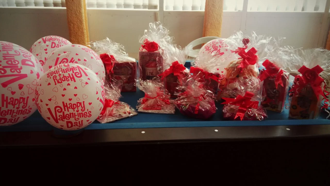 Valentine’s-Day-celebrations-in-EFS-Facilities-Services-gifts-roses-photos-pictures